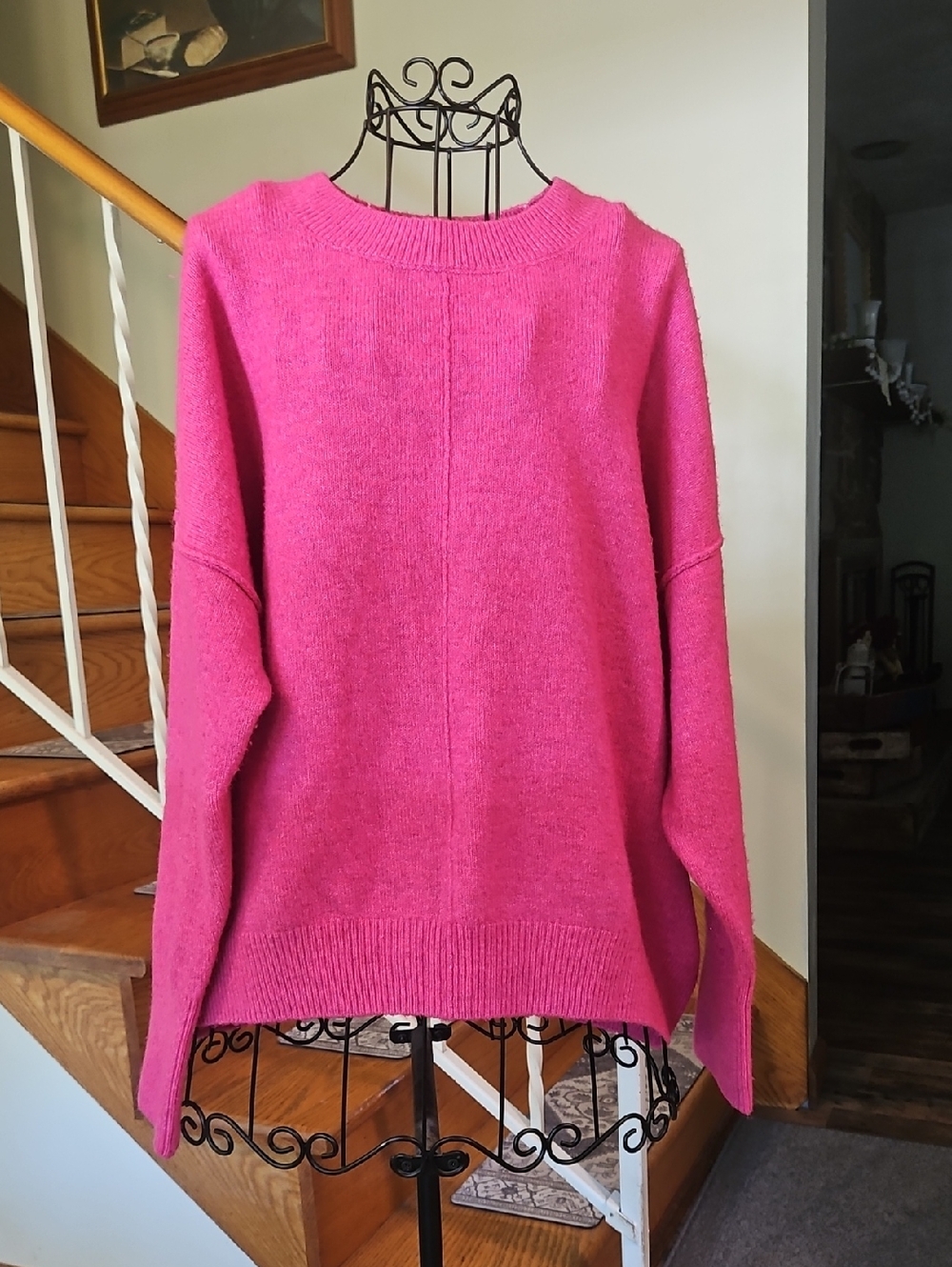👚Vince Camuto Bright Pink Crewneck Sweater